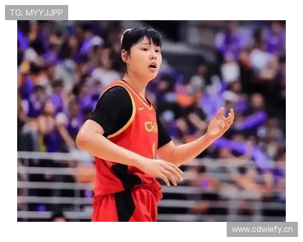 李月汝背后那一摞合同，普通人连想都不敢想的数字啊！